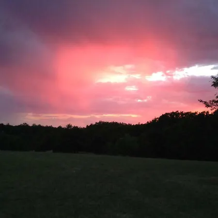 Hotel Un Chemin En Quercy *
